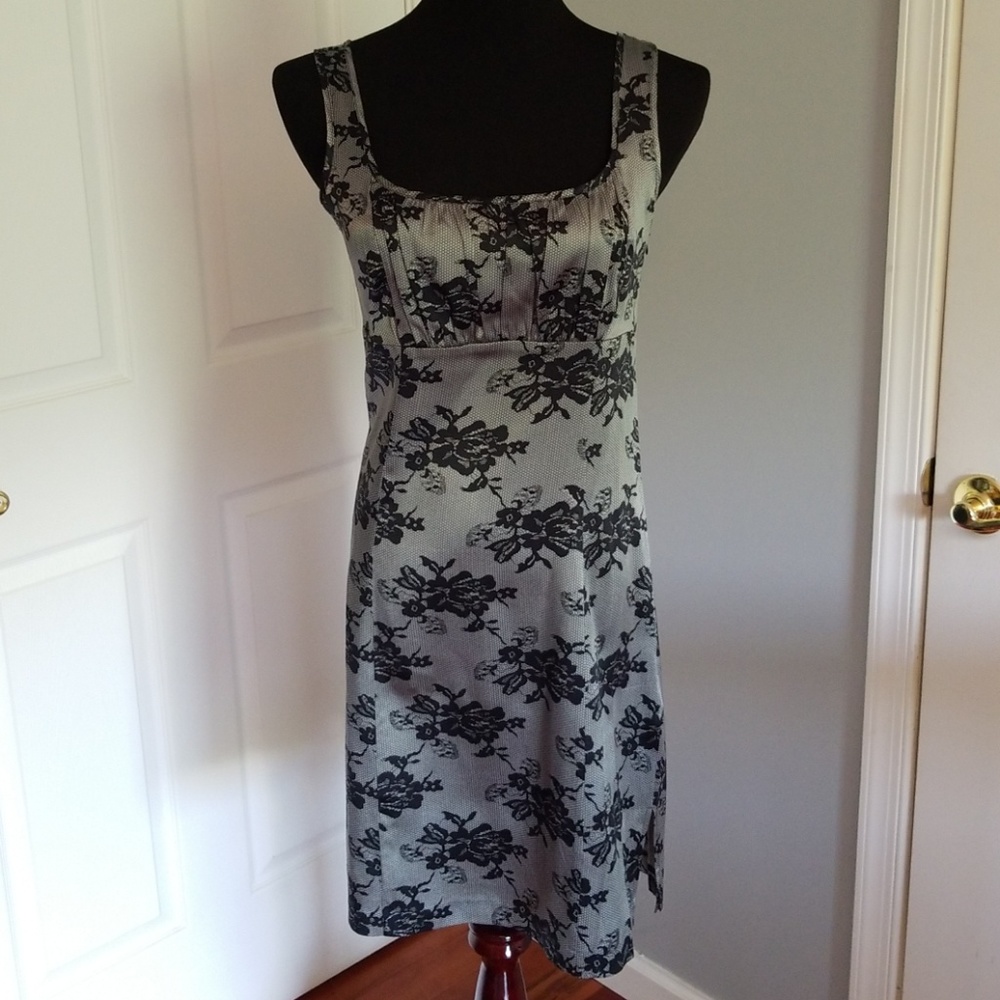 Beautiful Light & Airy Material Cocktail Dress!